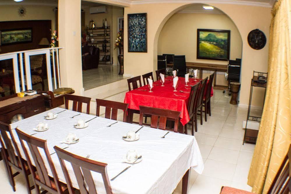 Alma House Hotel Акра Екстериор снимка