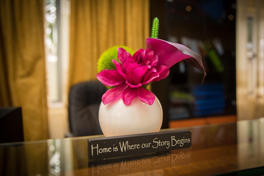 Alma House Hotel Акра Екстериор снимка