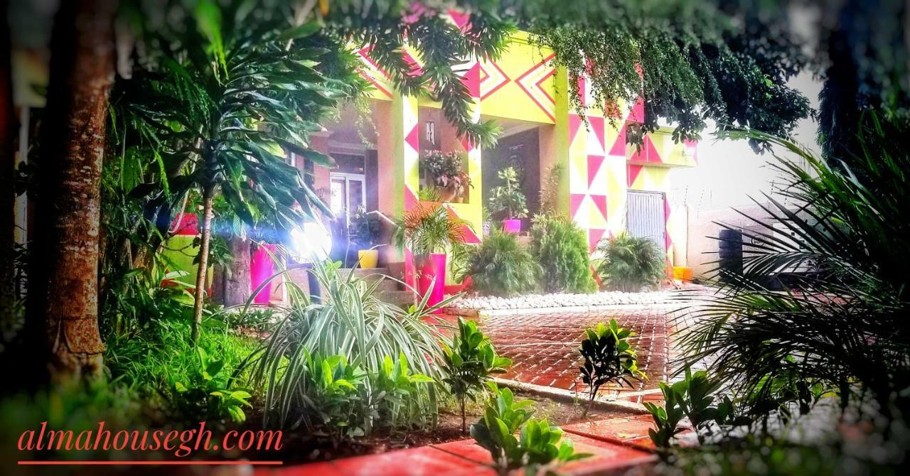 Alma House Hotel Акра Екстериор снимка